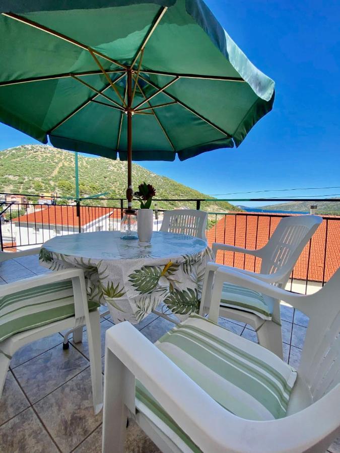 Apartmani Ines مارينا المظهر الخارجي الصورة