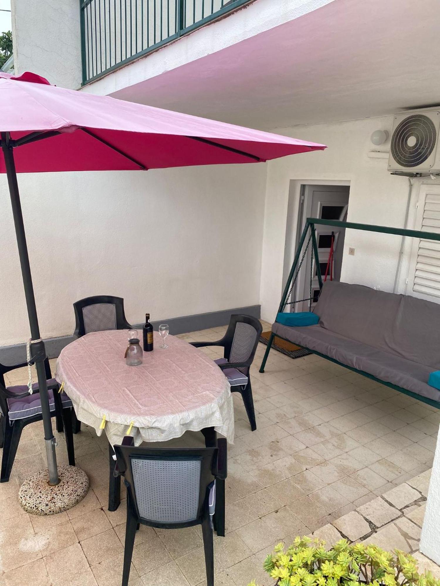 Apartmani Ines مارينا المظهر الخارجي الصورة